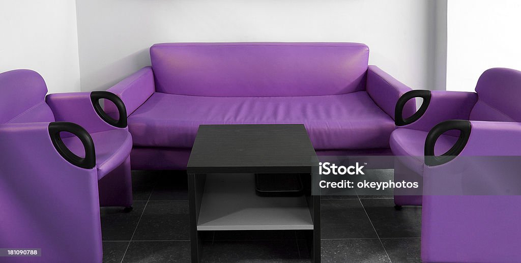 Muebles de color púrpura - Foto de stock de Cuero libre de derechos