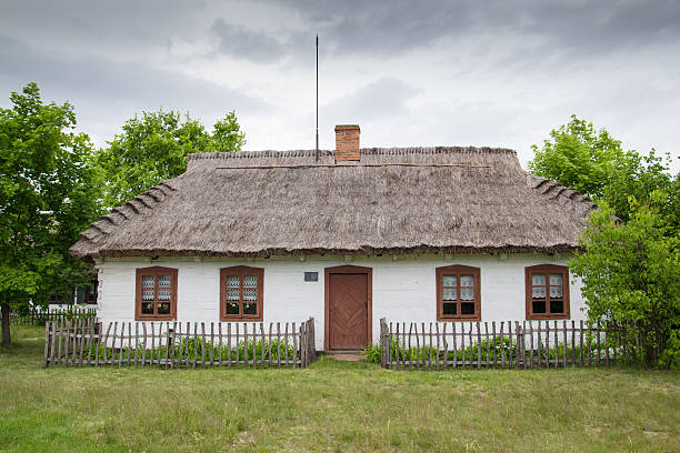 istock Wooden Farmhouse 181090976
