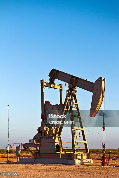 Oil Rig Pump Jack Stock Photo - Download Image Now - Agricultural Field, Air Pollution, Black Color