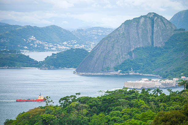 brazylijski krajobraz. - rio de janeiro sugarloaf mountain landscape passenger craft zdjęcia i obrazy z banku zdjęć