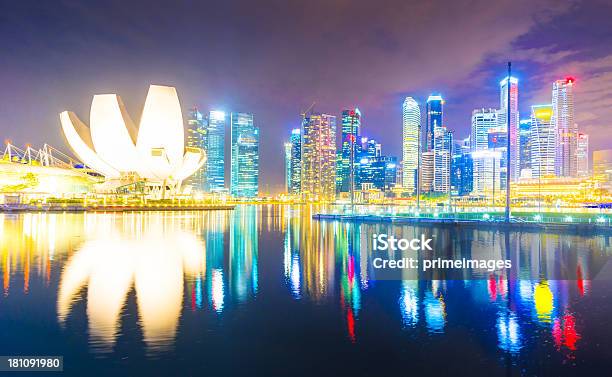 Vista Panoramica Del Paesaggio Urbano Di Singapore - Fotografie stock e altre immagini di Merlion - Merlion, Acqua, Affari