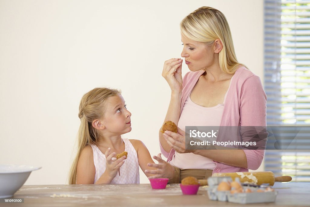 Genießen Sie die Prämien für eine zufriedenstellend erledigte Aufgabe. - Lizenzfrei Blondes Haar Stock-Foto