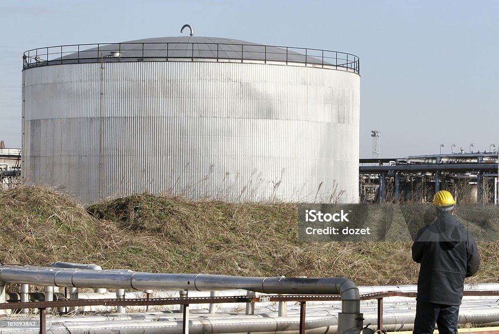 Canotta in Raffineria di petrolio - Foto stock royalty-free di Benzina