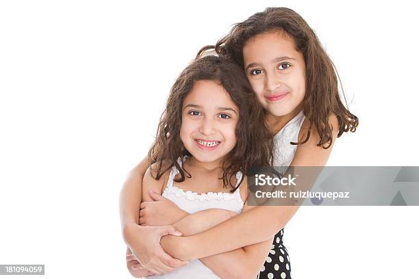 Foto de Irmãs Sorrindo América Latina e mais fotos de stock de 14-15 Anos - 14-15 Anos, 6-7 Anos, 8-9 Anos