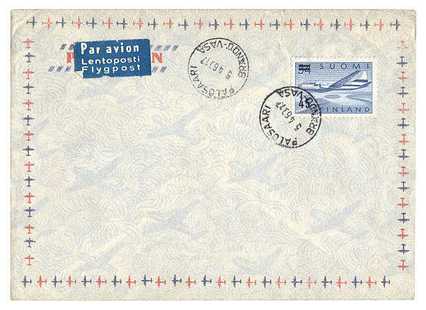 항공 우편 봉투 격리됨에 (클리핑 경로가 incluced) - postage stamp postmark ephemera correspondence 뉴스 사진 이미지