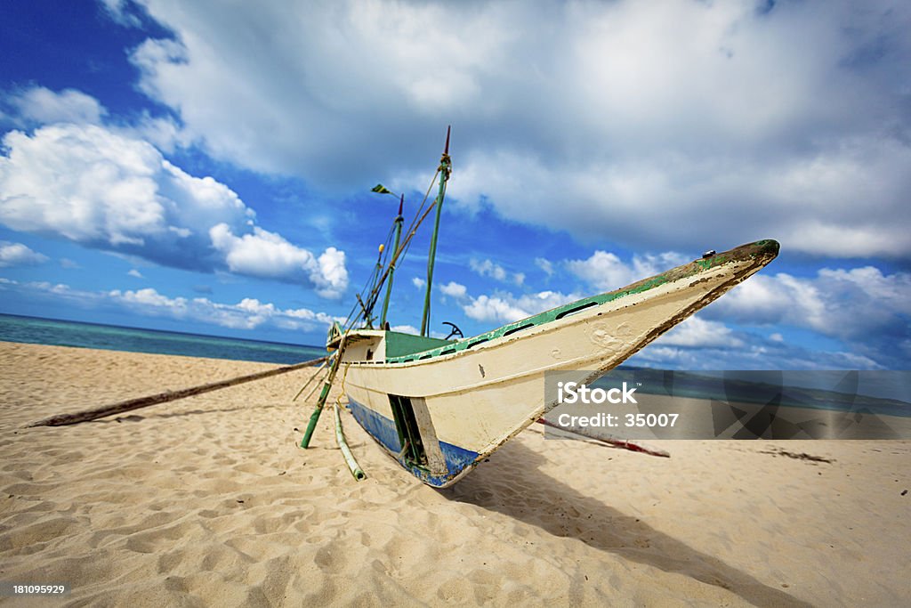 boracay banca ボートで島フィリピン - アウトリガーカヌーのロイヤリティフリーストックフォト