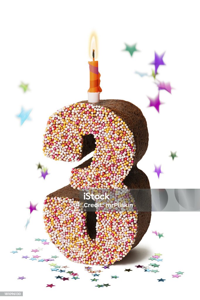 Nummer drei Schokolade Geburtstagskuchen mit Kerzen - Lizenzfrei Bunt - Farbton Stock-Foto