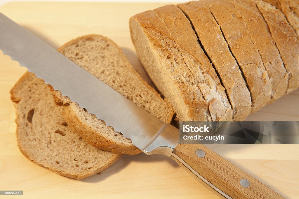 절편을 라이 식빵 - 로열티 프리 갈색 빵 스톡 사진