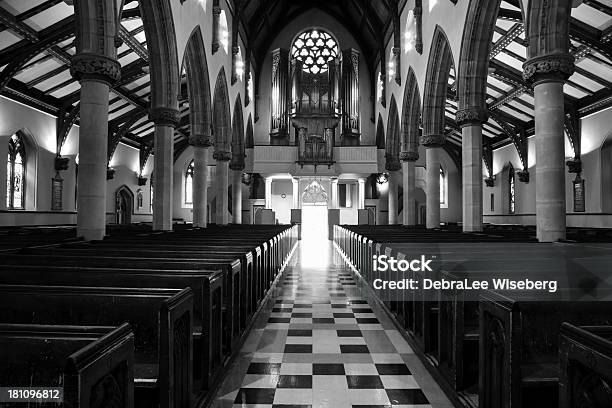 Camine A La Luz Foto de stock y más banco de imágenes de Anglicano - Anglicano, Anticuado, Arquitectura