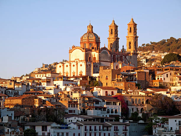 istock Church in colonial Taxco, Mexico 181096870