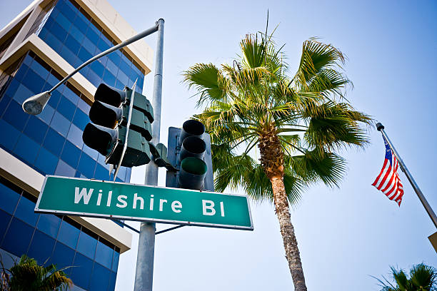 бульвар уилшир знак - beverly hills california sign road sign usa стоковые фото и изображения