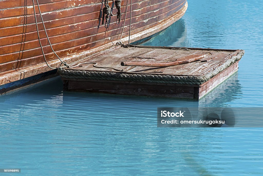 Plataforma flotante - Foto de stock de Agua libre de derechos