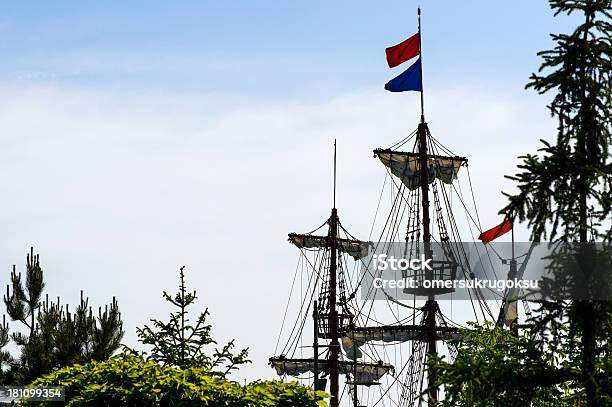 Statek Piracki - zdjęcia stockowe i więcej obrazów Bandera piratów - Bandera piratów, Barbican, Bez ludzi