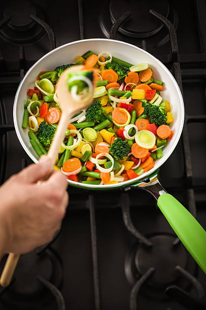 warzywa zanurzeniowe fry - bean vegetarian food stir fried carrot zdjęcia i obrazy z banku zdjęć