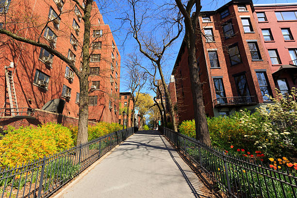 istock Brownstone buildings in Brooklyn Heights, NY 181100902