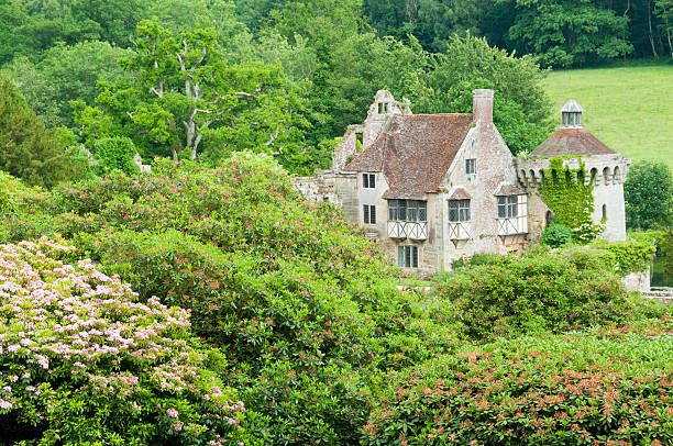 스코트니 성-kent, - scotney castle 뉴스 사진 이미지