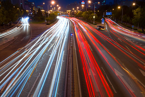 istock traffic city in night 181102367