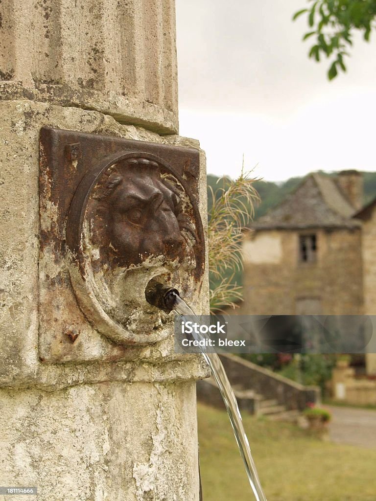 aveyron, France, de la vieille Fontaine - Photo de Antiquités libre de droits