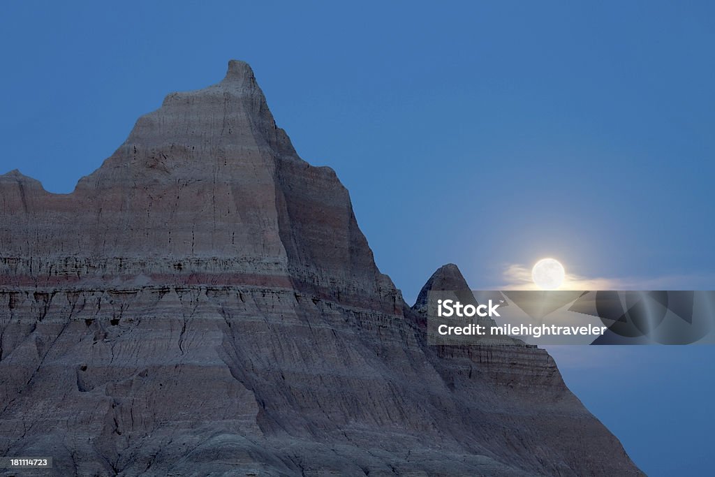 Moonrise sobre Parque Nacional de Badlands Dakota do Sul - Foto de stock de Badlands royalty-free