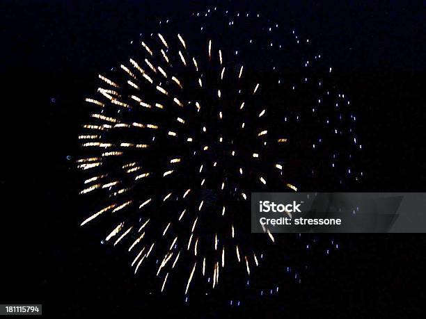 Fwbrentwood4th 04 — стоковые фотографии и другие картинки Взрывающийся - Взрывающийся, Горизонтальный, День независимости США
