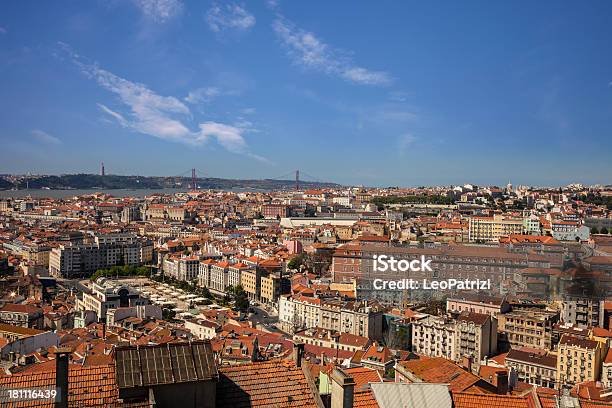 Lisboa Vista Desde La Parte Superior Al Amanecer Foto de stock y más banco de imágenes de Lisboa - Lisboa, Aire libre, Anticuado