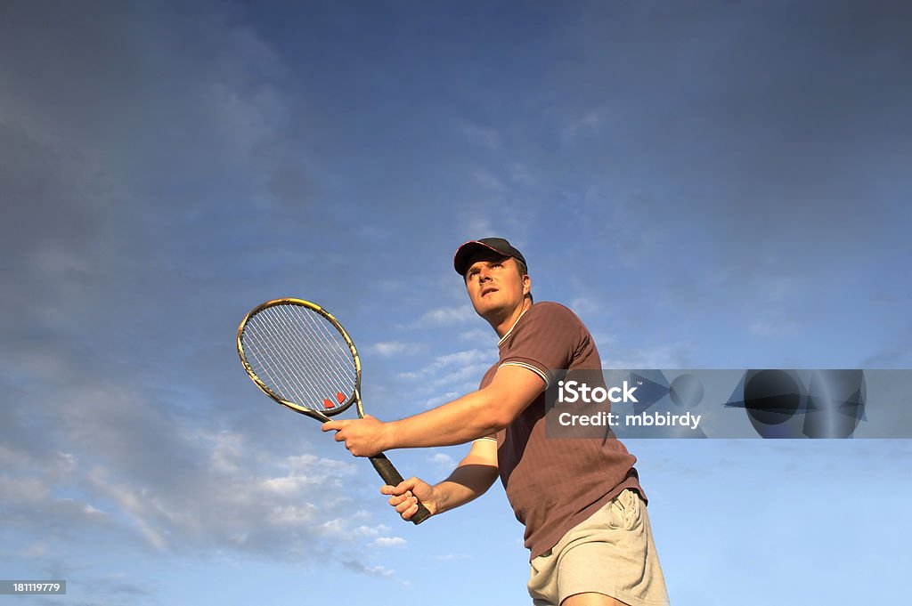 테니스 선수 대기 볼 굴절률은 어망 - 로열티 프리 감정 스톡 사진
