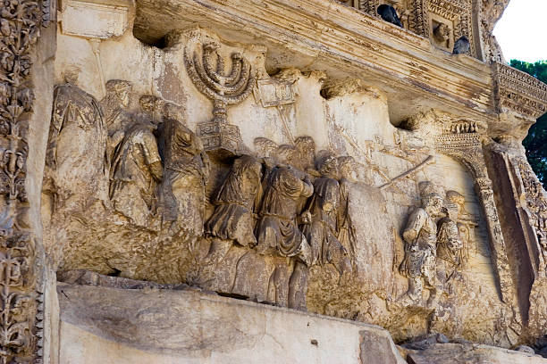 istock Arch of Titus 181120117
