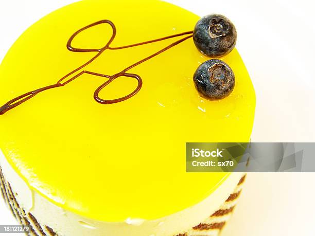 케이크 디저트 0명에 대한 스톡 사진 및 기타 이미지 - 0명, 건강에 좋지 않은 음식, 노랑