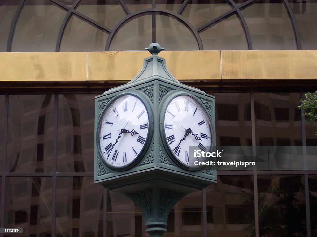 Clock per due - Foto stock royalty-free di Affari