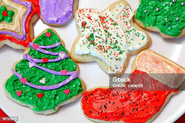 Feito Em Casa Natalcookies - Fotografias de stock e mais imagens de Assado no Forno - Assado no Forno, Açúcar, Biscoito de Manteiga de Amendoim