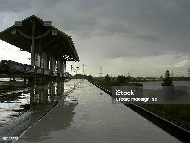 Photo libre de droit de Gare Ferroviaire De Pluie banque d'images et plus d'images libres de droit de Australie - Australie, Destination de voyage, Dépression