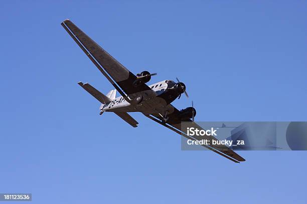 Junkers Ju52m O Ju53m - Fotografie stock e altre immagini di A mezz'aria - A mezz'aria, Aereo di linea, Aeroplano