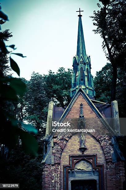 Photo libre de droit de Cross Traitées Monumental Panthéon banque d'images et plus d'images libres de droit de Lviv - Lviv, Arbre, Bleu