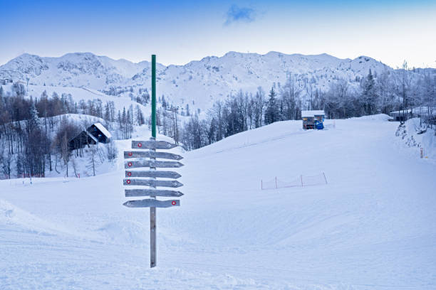 traffic signs on the highway of the vogel in bohinj ski resort - ski resort winter sport apres ski ski slope imagens e fotografias de stock