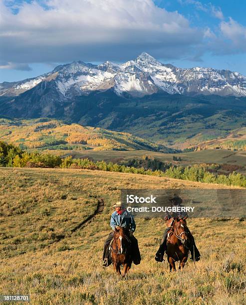 Два Cowboys — стоковые фотографии и другие картинки Ковбой - Ковбой, Колорадо, Ранчо