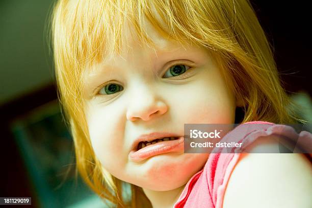 Traurige Kleine Mädchen Stockfoto und mehr Bilder von Auge - Auge, Baby, Beschädigungseffekt