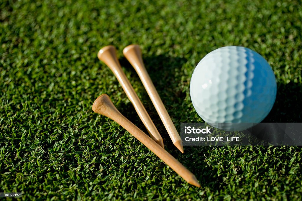 Мяч для гольфа - Стоковые фото Upperdeck View роялти-фри