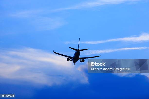 Flugzeug Stockfoto und mehr Bilder von Abenddämmerung - Abenddämmerung, Abheben - Aktivität, Allgemeine Luftfahrt