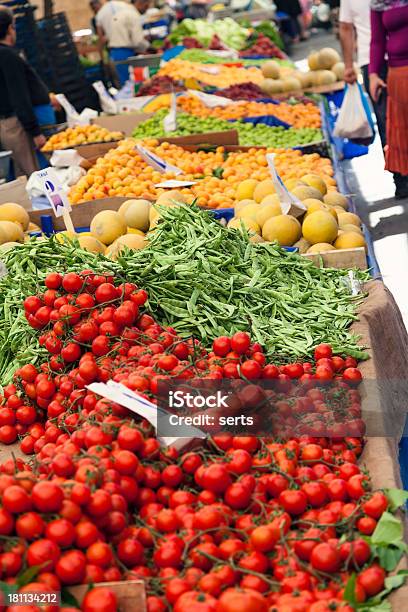 Gemüseladen Stockfoto und mehr Bilder von Agrarbetrieb - Agrarbetrieb, Aprikose, Arrangieren
