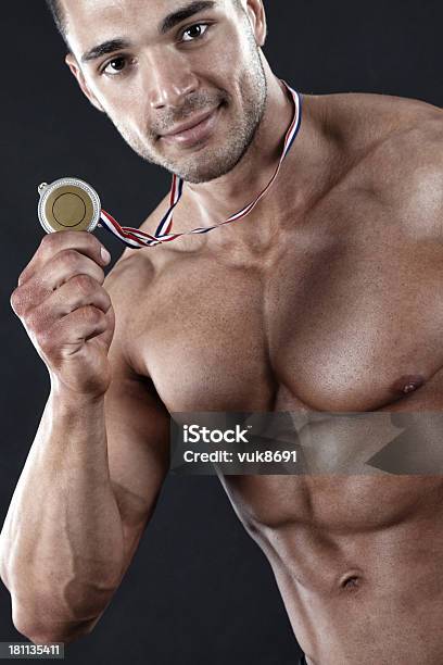 Medalhista De Ouro - Fotografias de stock e mais imagens de 20-24 Anos - 20-24 Anos, Adulto, Articulação humana