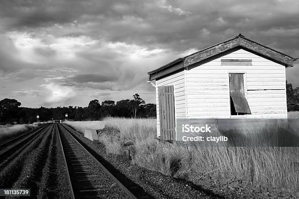 Abandonado Siding Ferroviário - Fotografias de stock e mais imagens de Acabado - Acabado, Agoirento, Antigo