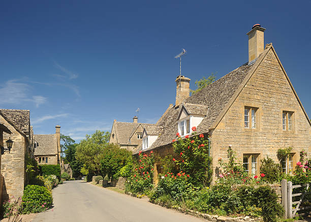 istock Cotswold Village Street 181136244