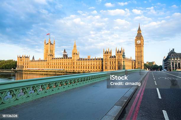 Westminster Bridge Und Big Ben Und Parlament Bei Sonnenaufgang Stockfoto und mehr Bilder von Architektur