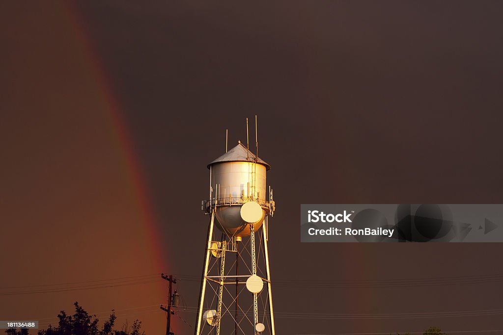 Eerington ウォータータワー二重の虹 - スモールタウンアメリカのロイヤリティフリーストック��フォト