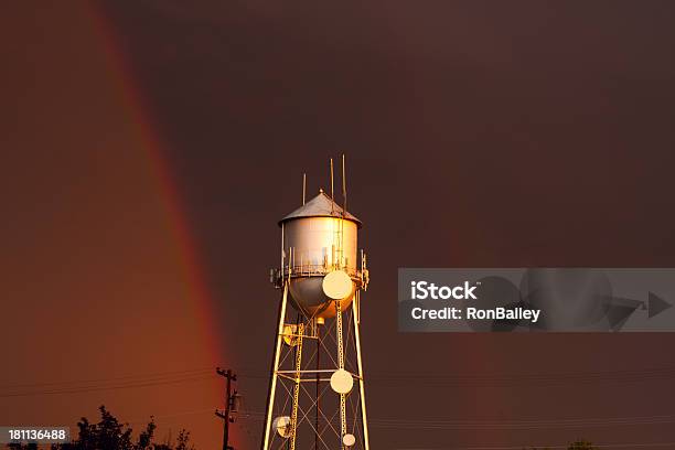 Двойные Радуги Eerington Башня Воды — стоковые фотографии и другие картинки Провинциальная Америка - Провинциальная Америка, Башня, Без людей