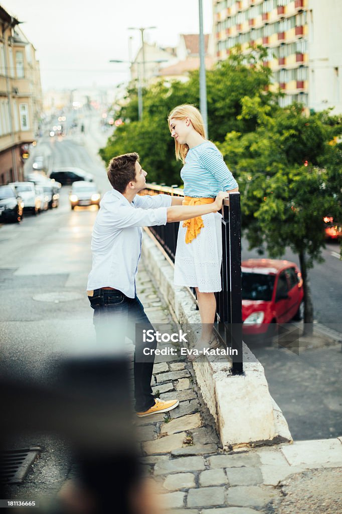 Casal jovem em - Foto de stock de 16-17 Anos royalty-free