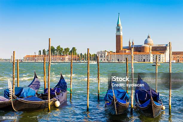 Gondole A Venezia - Fotografie stock e altre immagini di Acqua - Acqua, Ambientazione esterna, Basilica