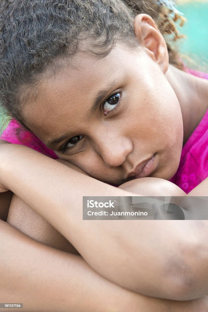 Triste chica - Foto de stock de Niñas libre de derechos