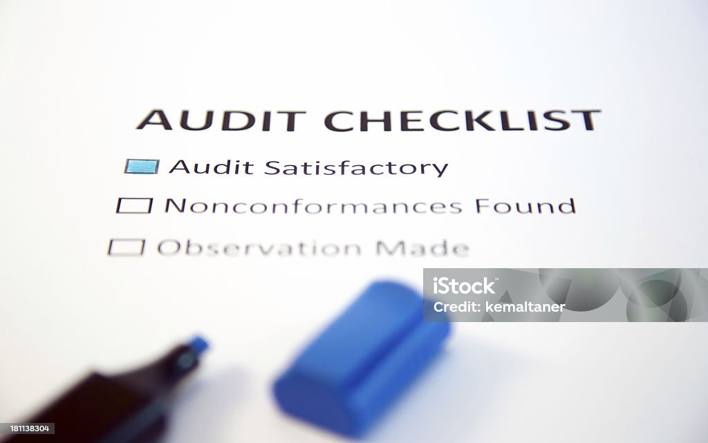 Audit checklist di - Foto stock royalty-free di Affari