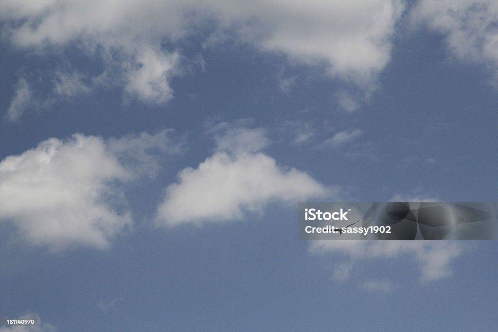 Niebo chmury Kruk Ptak - Zbiór zdjęć royalty-free (Aspiracje)